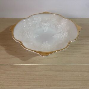 Fire King Anchor Hocking Grape & Leaf Pattern Milk Glass Footed Bowl Gold Trim